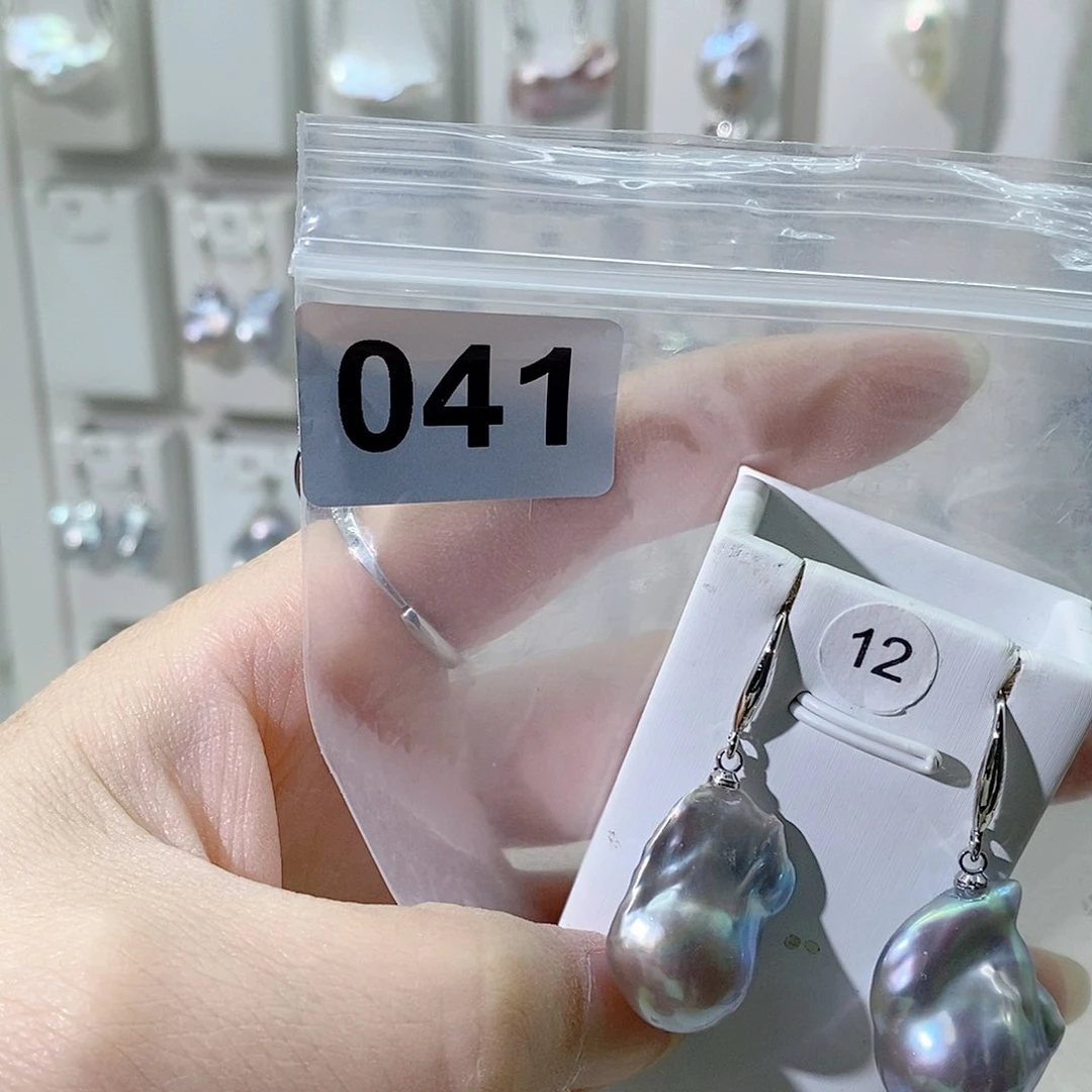 淡水珍珠合金颈饰