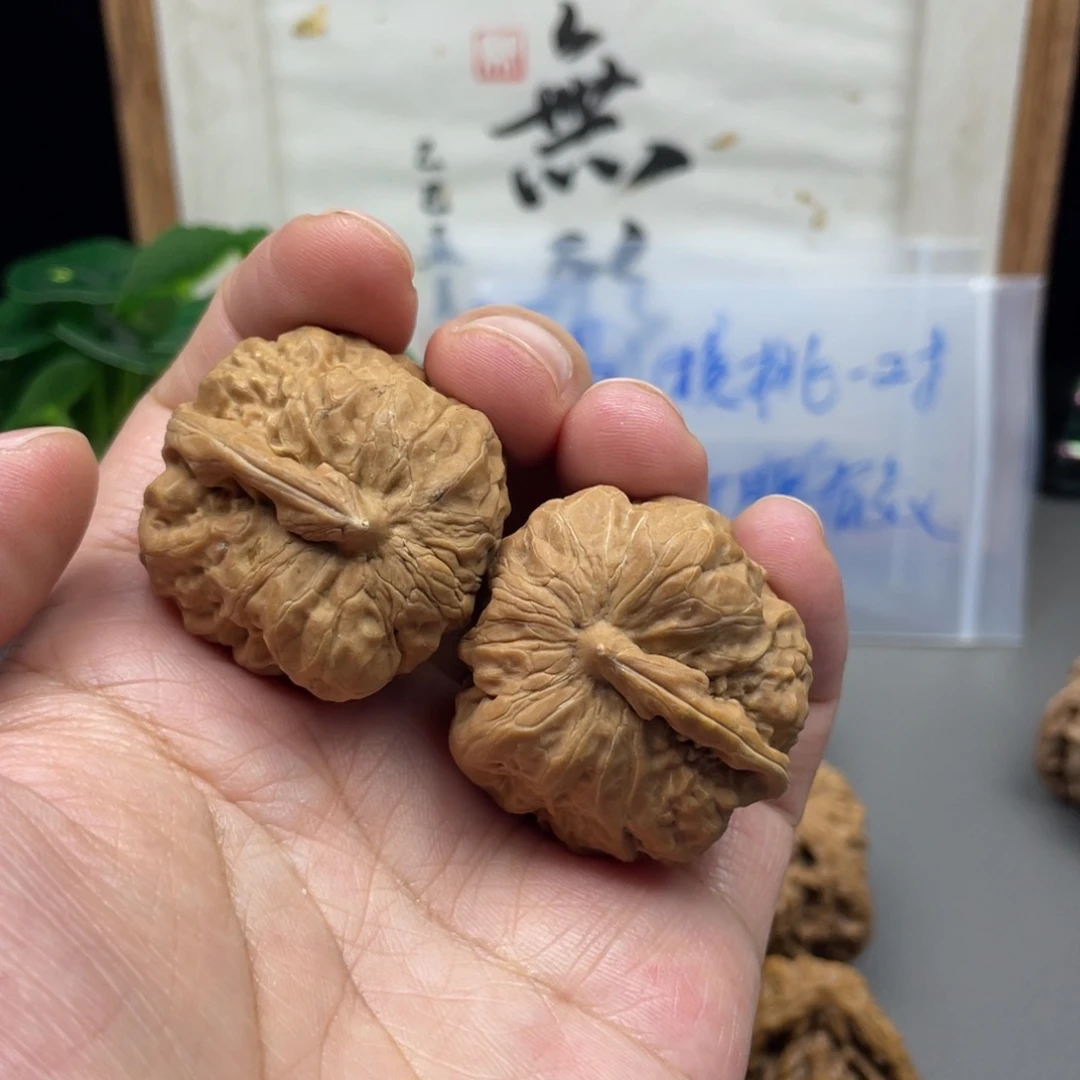 文玩核桃吊坠蛙蛙一帆