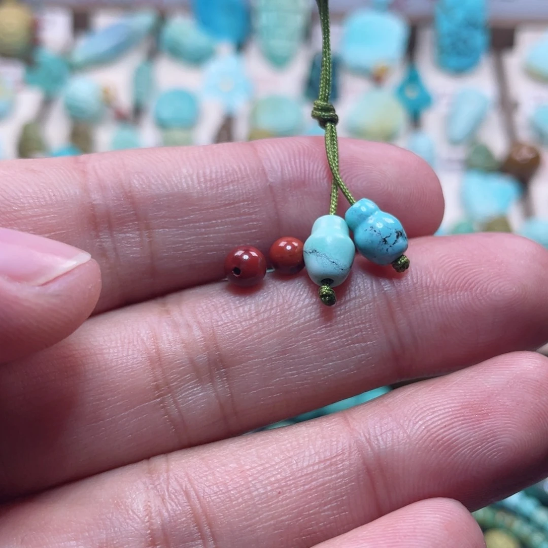 南红玛瑙配饰未镶嵌