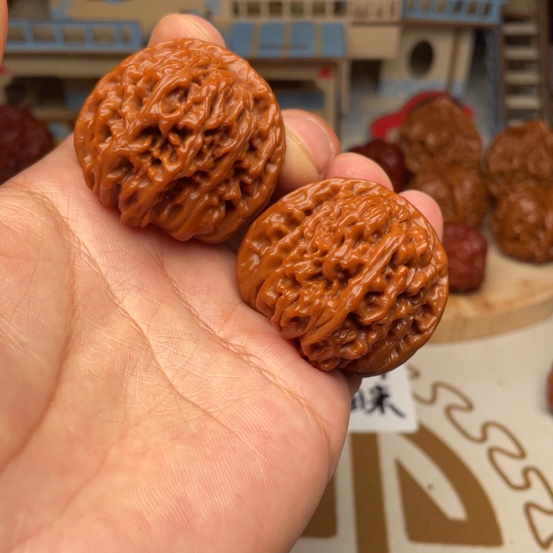 文玩核桃四座楼黄边42肚41福利