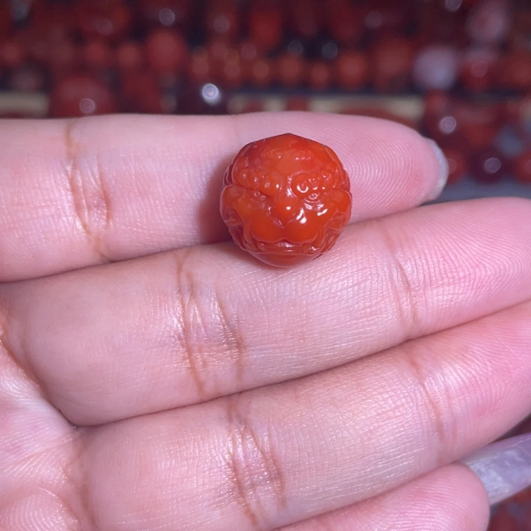 南红玛瑙未镶嵌狮子珠卡15