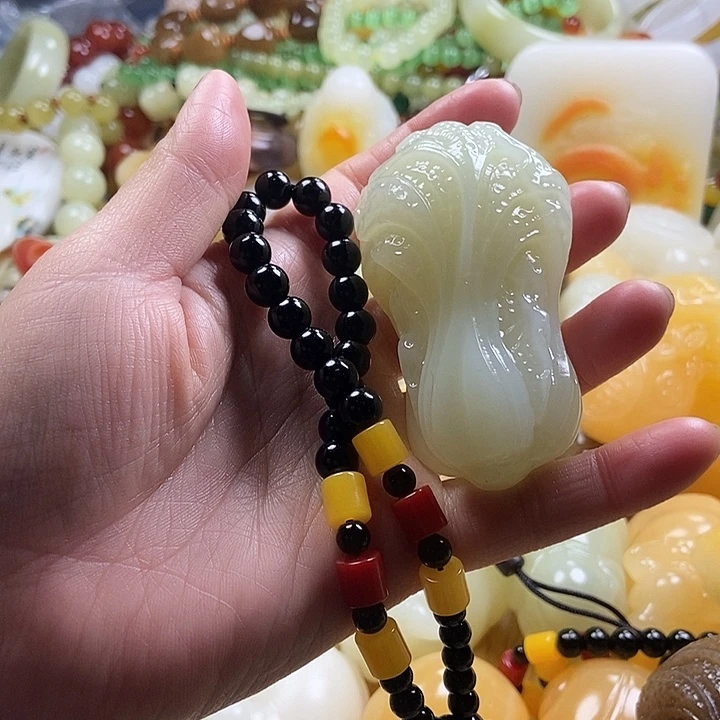 完全开放手把件白菜