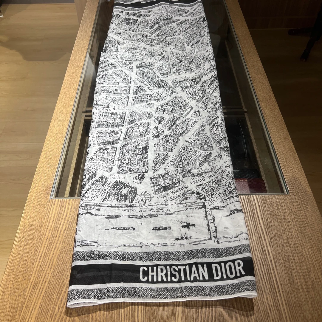 99新 DIOR/迪奥 tob342 动物园系列灰色系列方巾 117*156