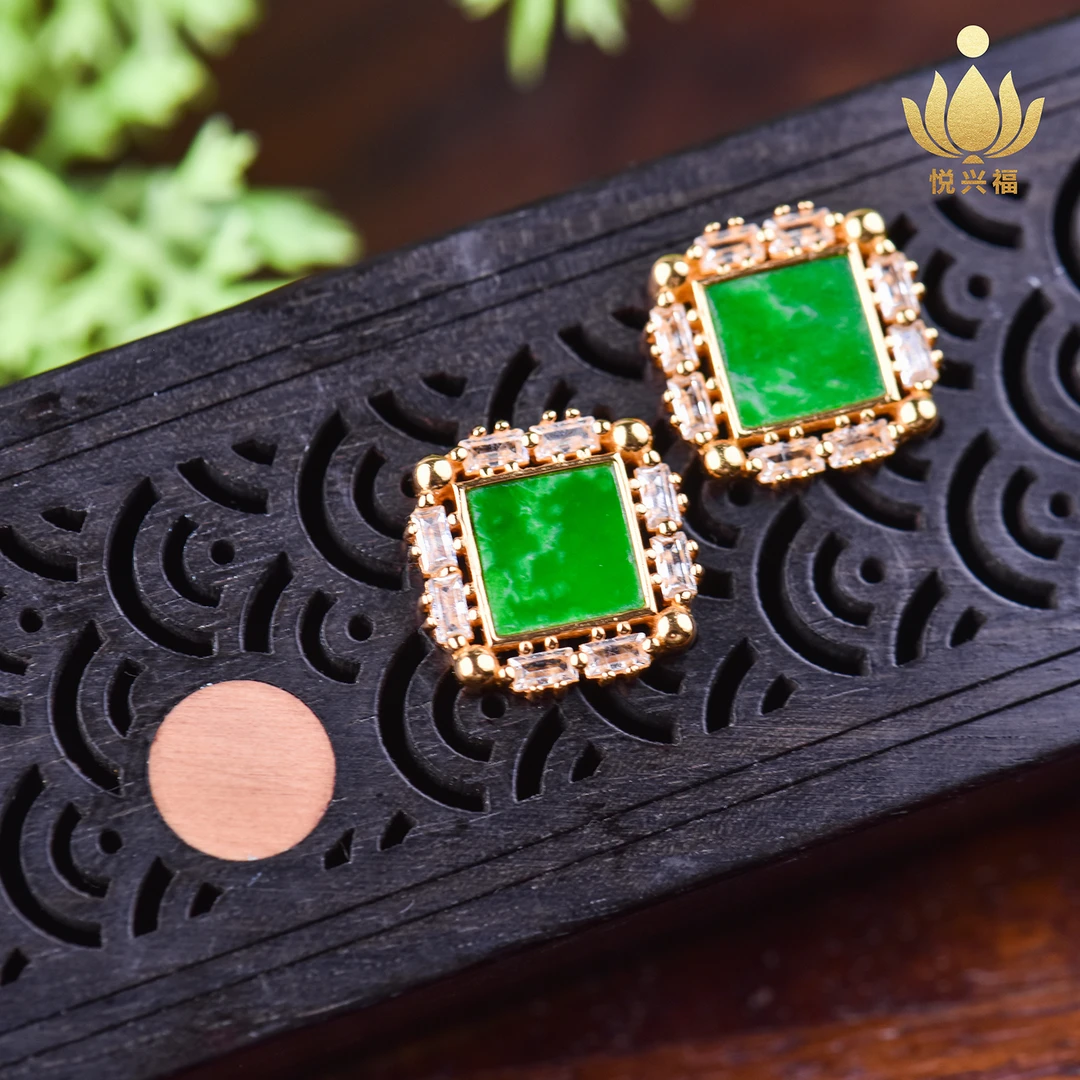 缅甸A货翡翠S925银方耳钉多样性发