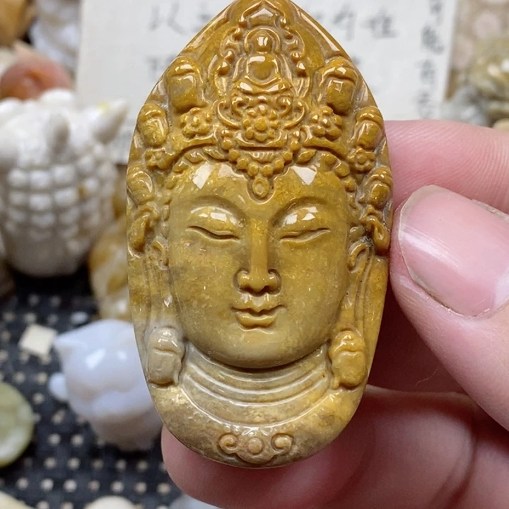 颈饰未镶嵌硅化珊瑚（珊瑚玉）