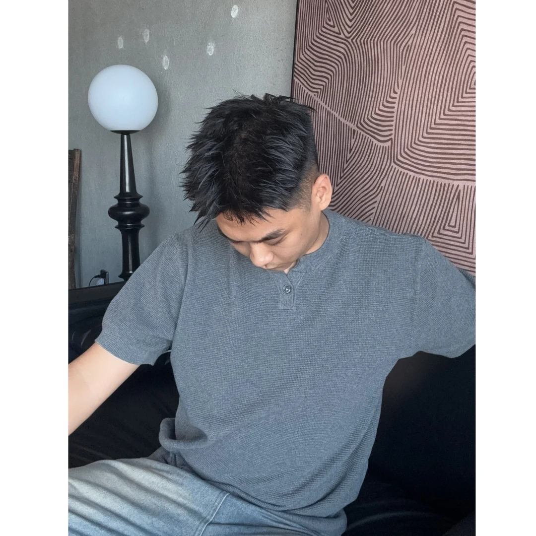 亨利领上衣男生薄款针织提花纽扣商务常规款短袖日常轻奢痞帅男装