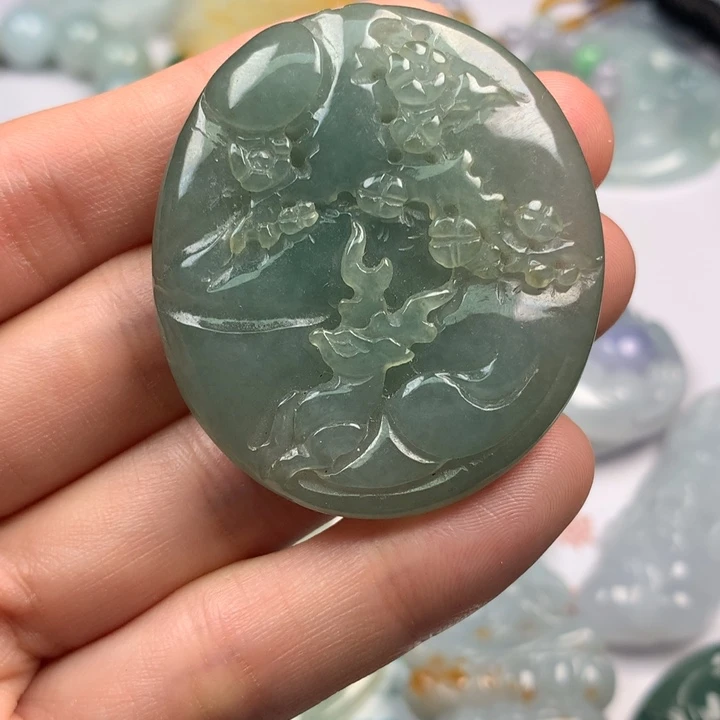 翡翠未镶嵌颈饰翡翠
