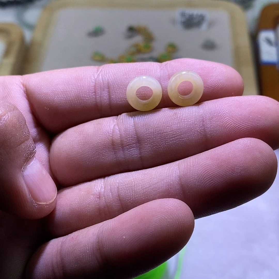 翡翠颈饰未镶嵌猫**茂甜甜圈