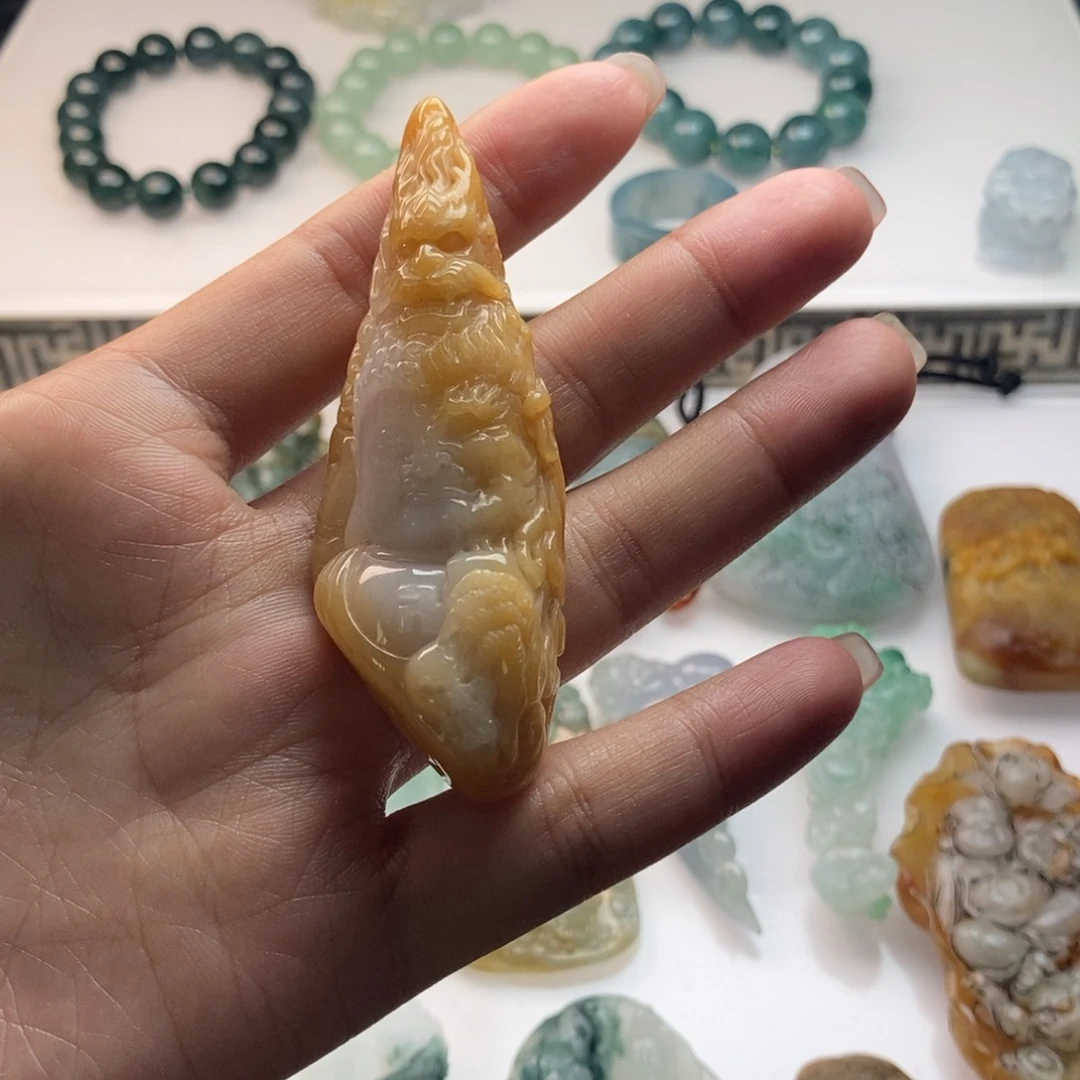 翡翠颈饰未镶嵌一念成佛