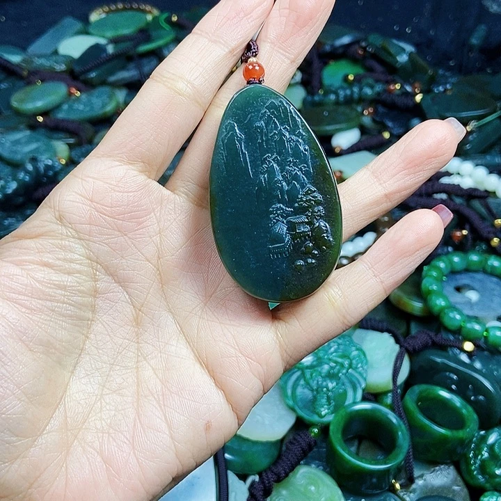 颈饰未镶嵌和田玉