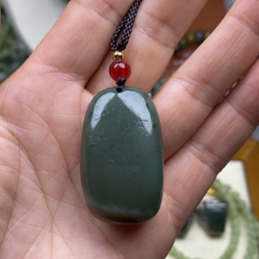 【闪购商品】未镶嵌岫岩河磨玉（透闪石质玉）挂件