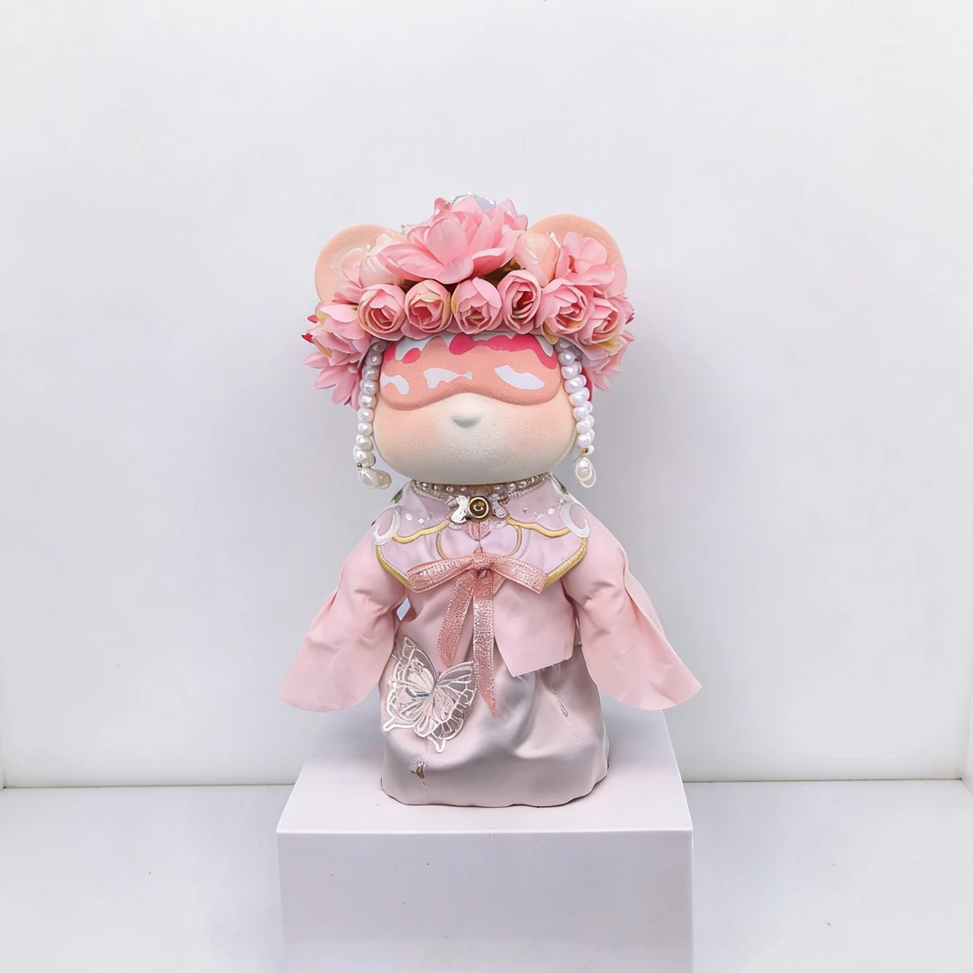 熊猫潮玩 粉色簪花   32厘米创意潮玩大号手工摆件潮流摆件