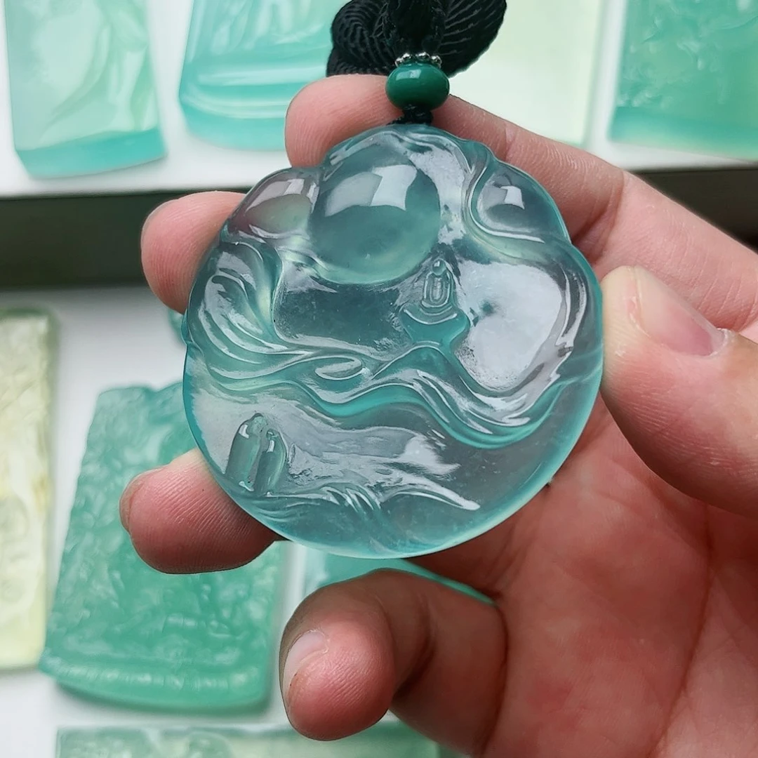 蛇纹石玉颈饰未镶嵌