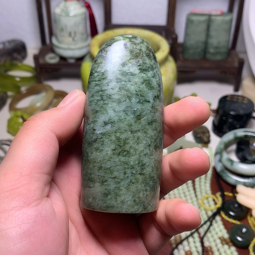 未镶嵌蛇纹石玉颈饰