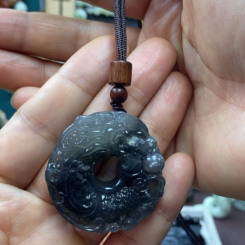 【闪购商品】蛇纹石玉吊坠未镶嵌