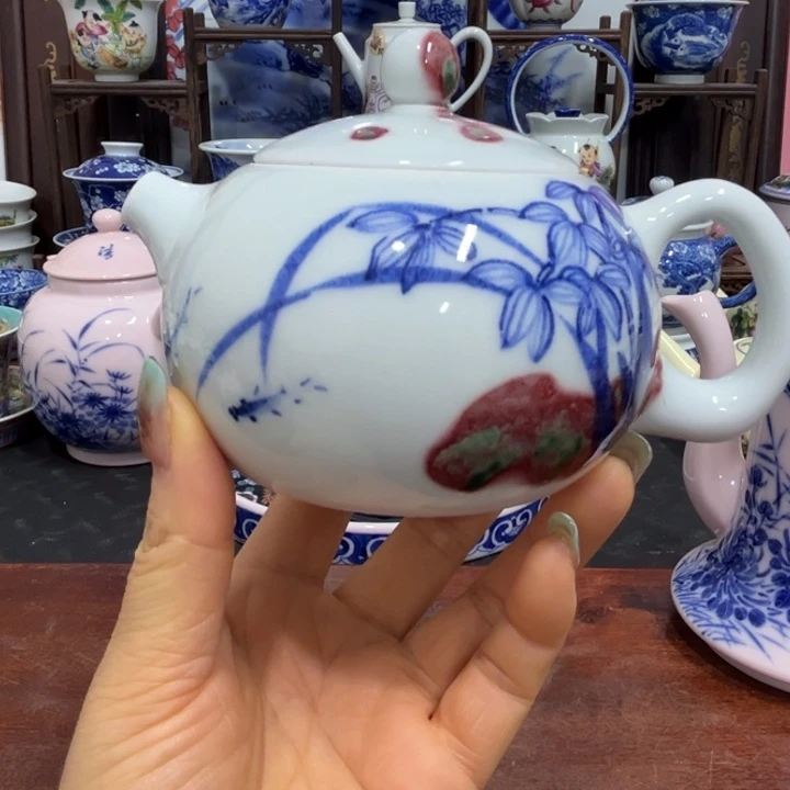 陶景德镇瓷器博物陈列中心主任