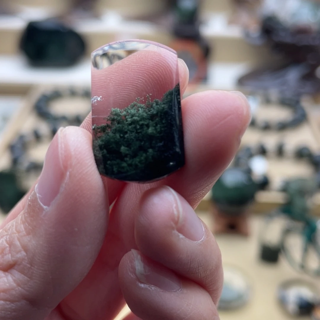 水晶未镶嵌颈饰绿幽灵吊坠