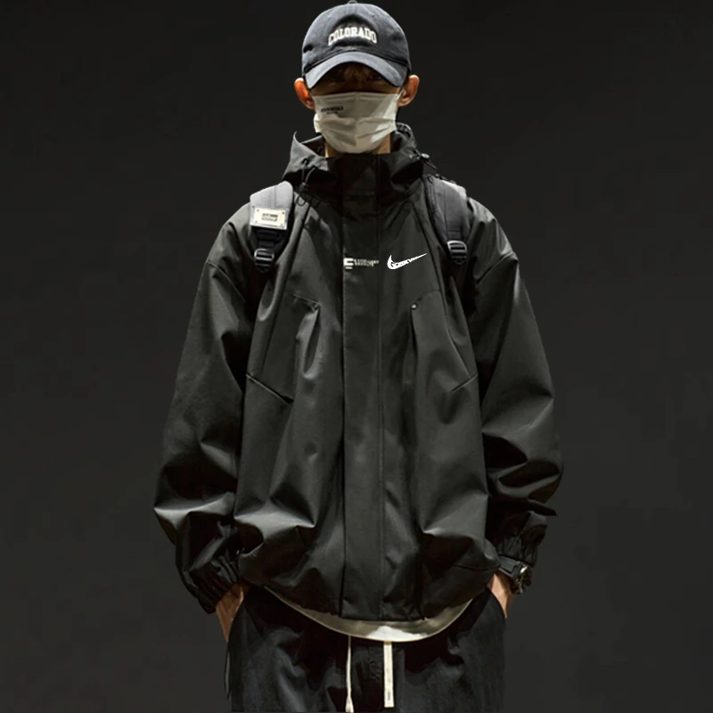 【一折专区】男款春秋季冲锋衣外套青少年户外登山防水夹克连帽