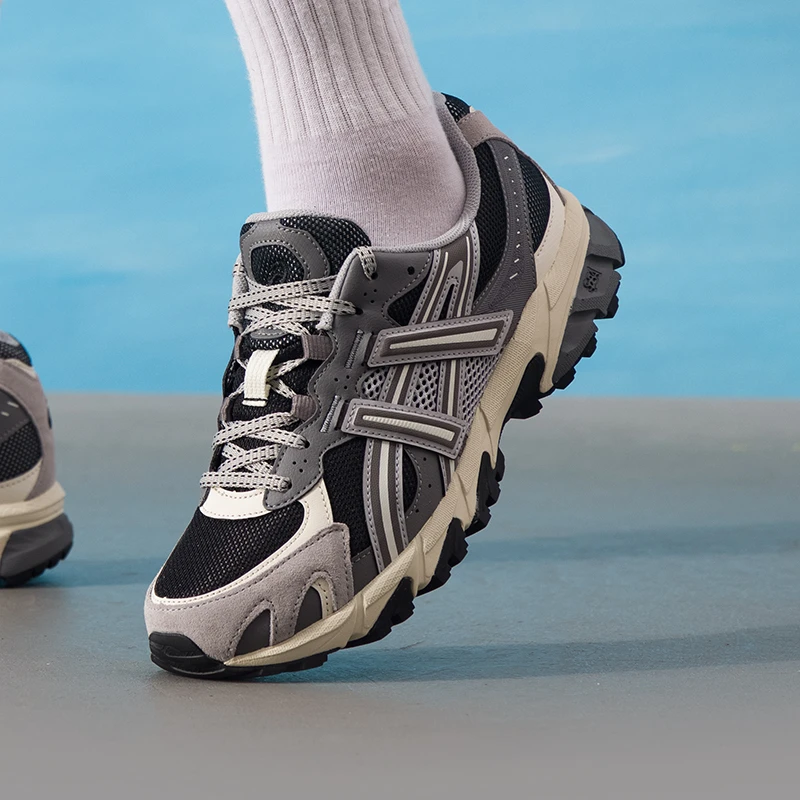 亚瑟士男鞋女鞋休闲鞋新款时尚情侣款户外越野缓震运动鞋1203A734