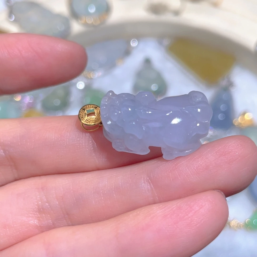 翡翠颈饰18K金镶嵌翡翠