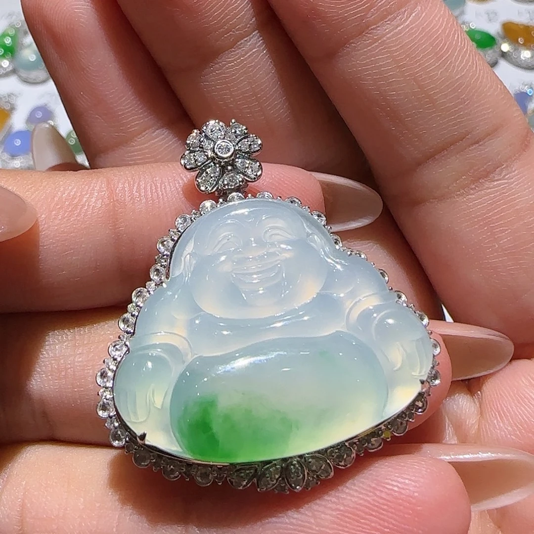 【闪购商品】颈饰18K金镶嵌翡翠天然