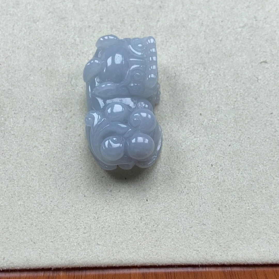 翡翠未镶嵌颈饰霸王貔貅吊坠