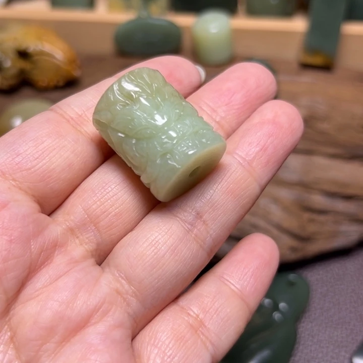 岫岩河磨玉（透闪石质玉）未镶嵌颈饰