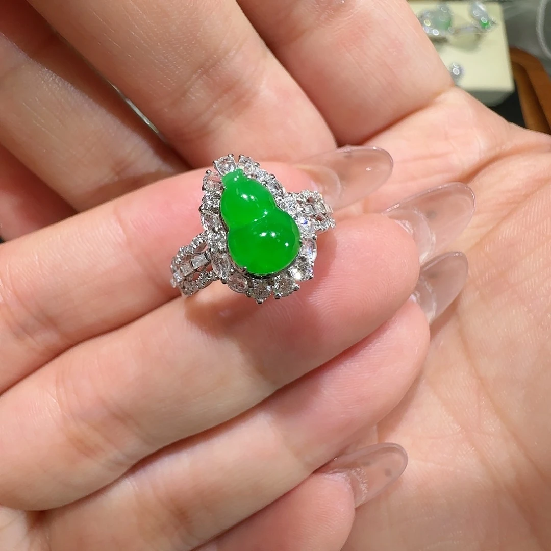 【闪购商品】18K金镶嵌戒指翡翠