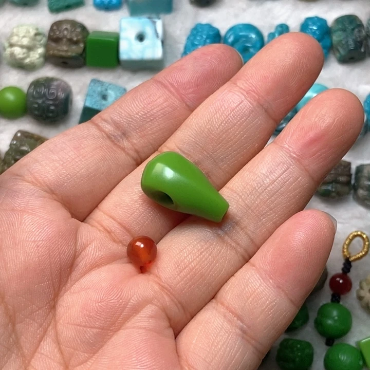 南红玛瑙未镶嵌颈饰