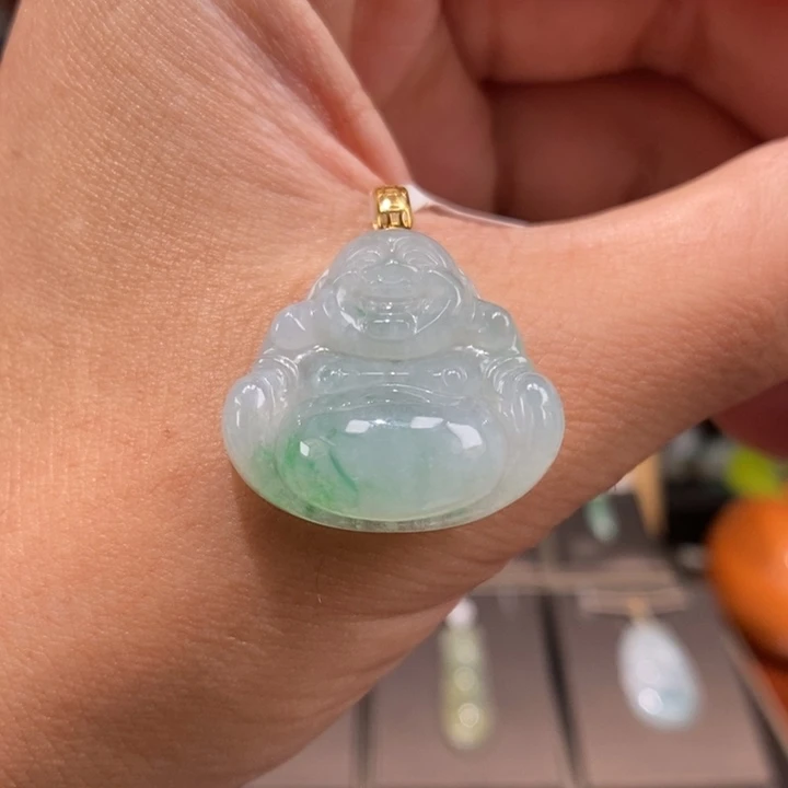 【闪购商品】颈饰18K金镶嵌翡翠72