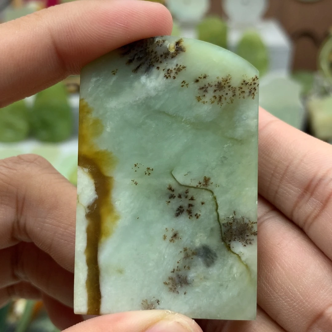 岫玉未镶嵌吊坠(不含链)