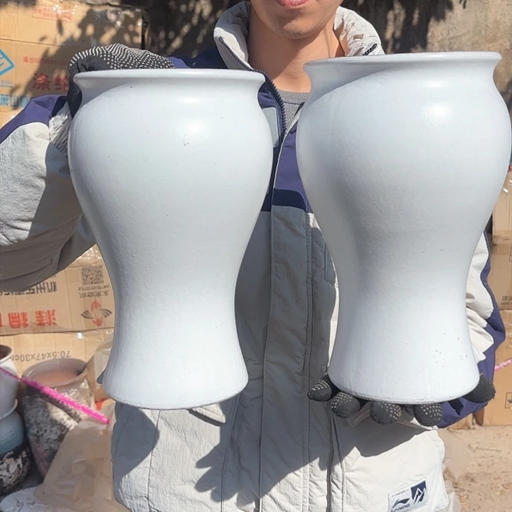 红陶白两个口径15高度27