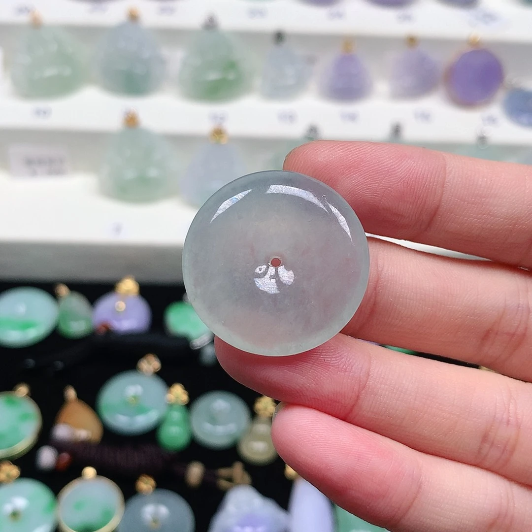 颈饰18K金镶嵌翡翠翡翠吊坠