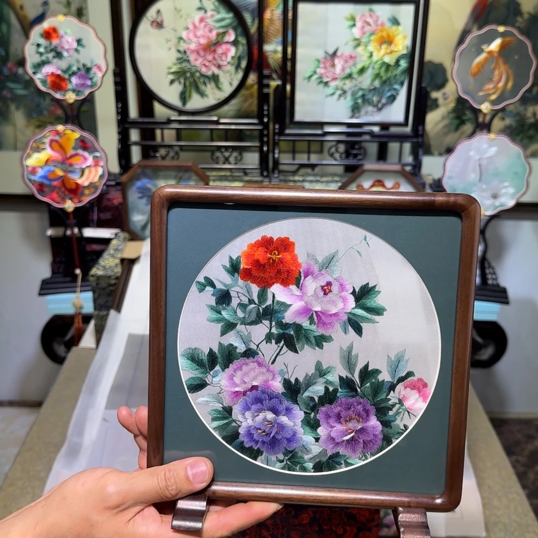 刺绣刺绣工艺精湛