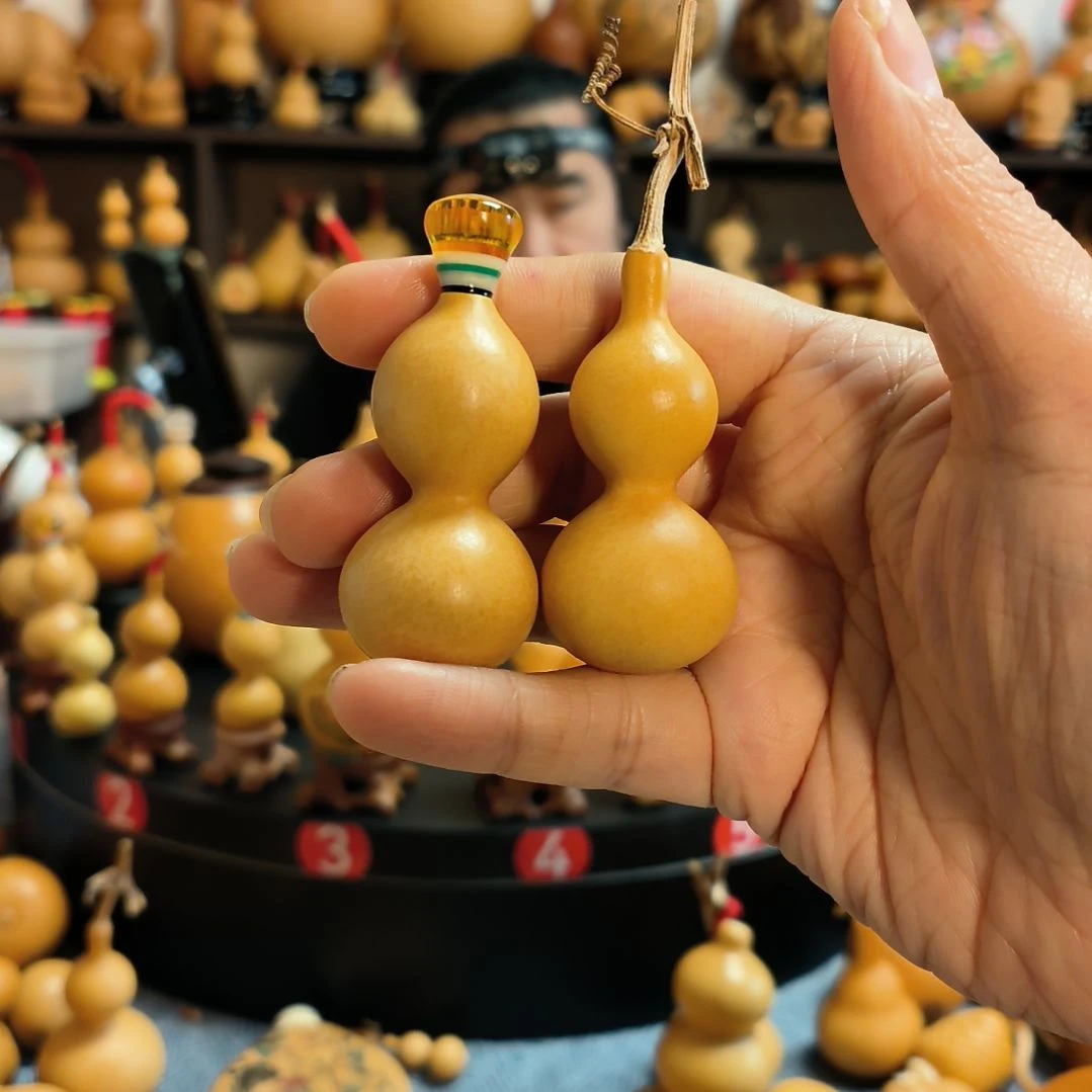 强***^葫芦福禄双全手把件