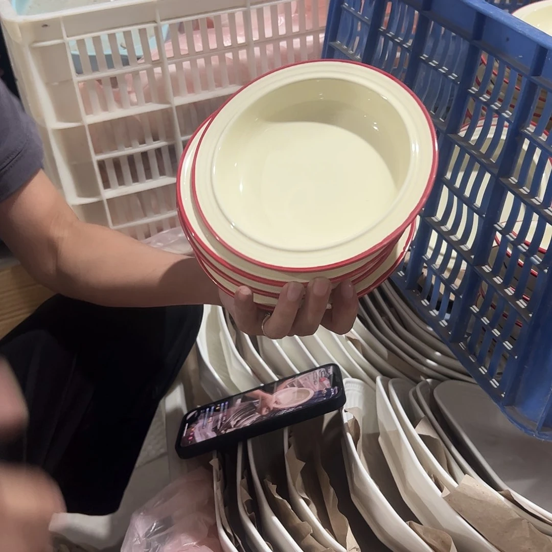 瓷片草帽红边碟6寸4个微瑕