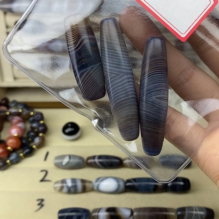 磊***哥玛瑙/玉髓合金颈饰