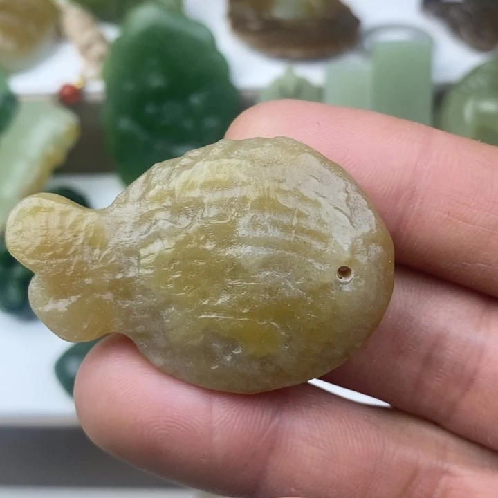 和田玉（糖玉）未镶嵌颈饰