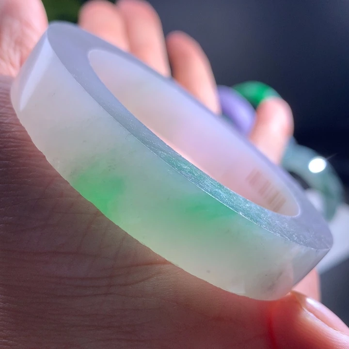 未镶嵌手镯定制翡翠