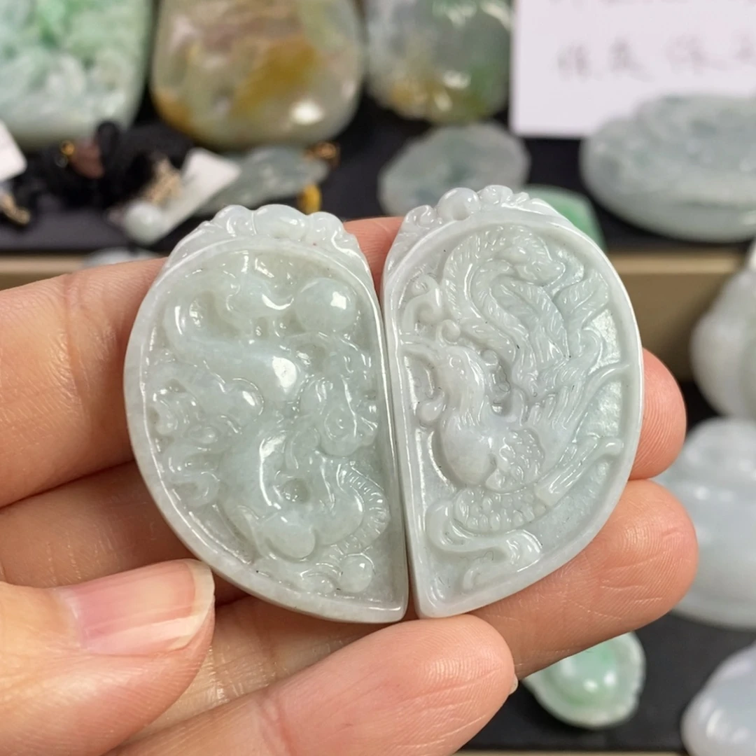 翡翠颈饰未镶嵌龙凤