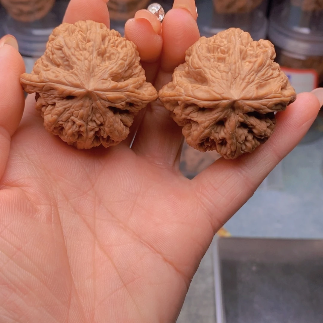 强***孑核桃文玩核桃手把件粗筋43