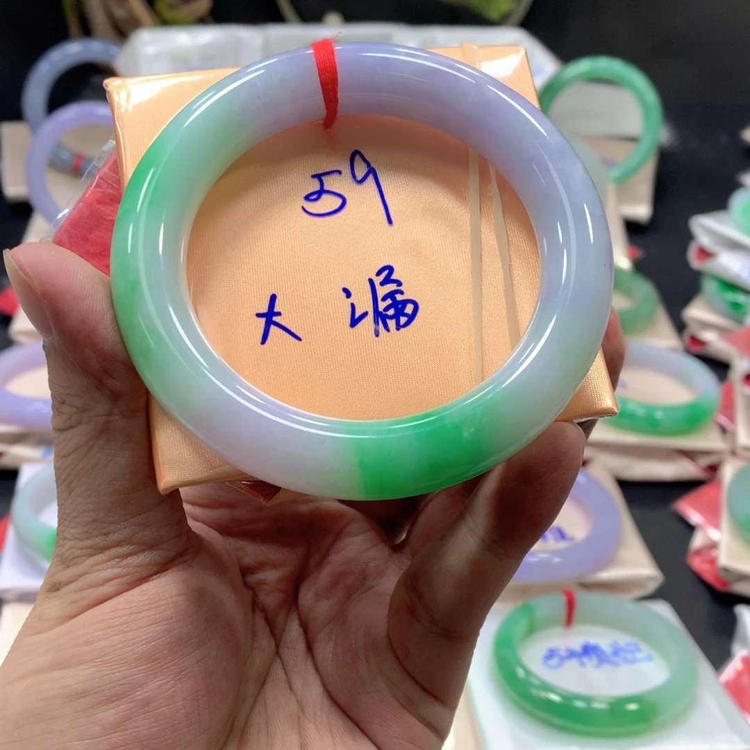 翡翠未镶嵌手镯翡翠