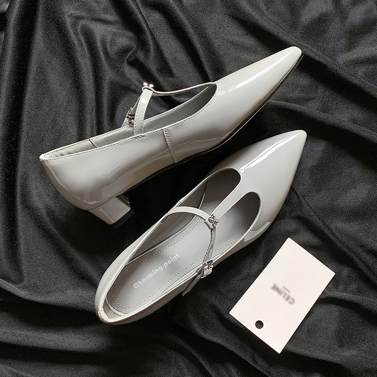 高级灰色牛漆皮粗跟T字扣玛丽珍女鞋子新款外贸尖头女鞋时尚百搭