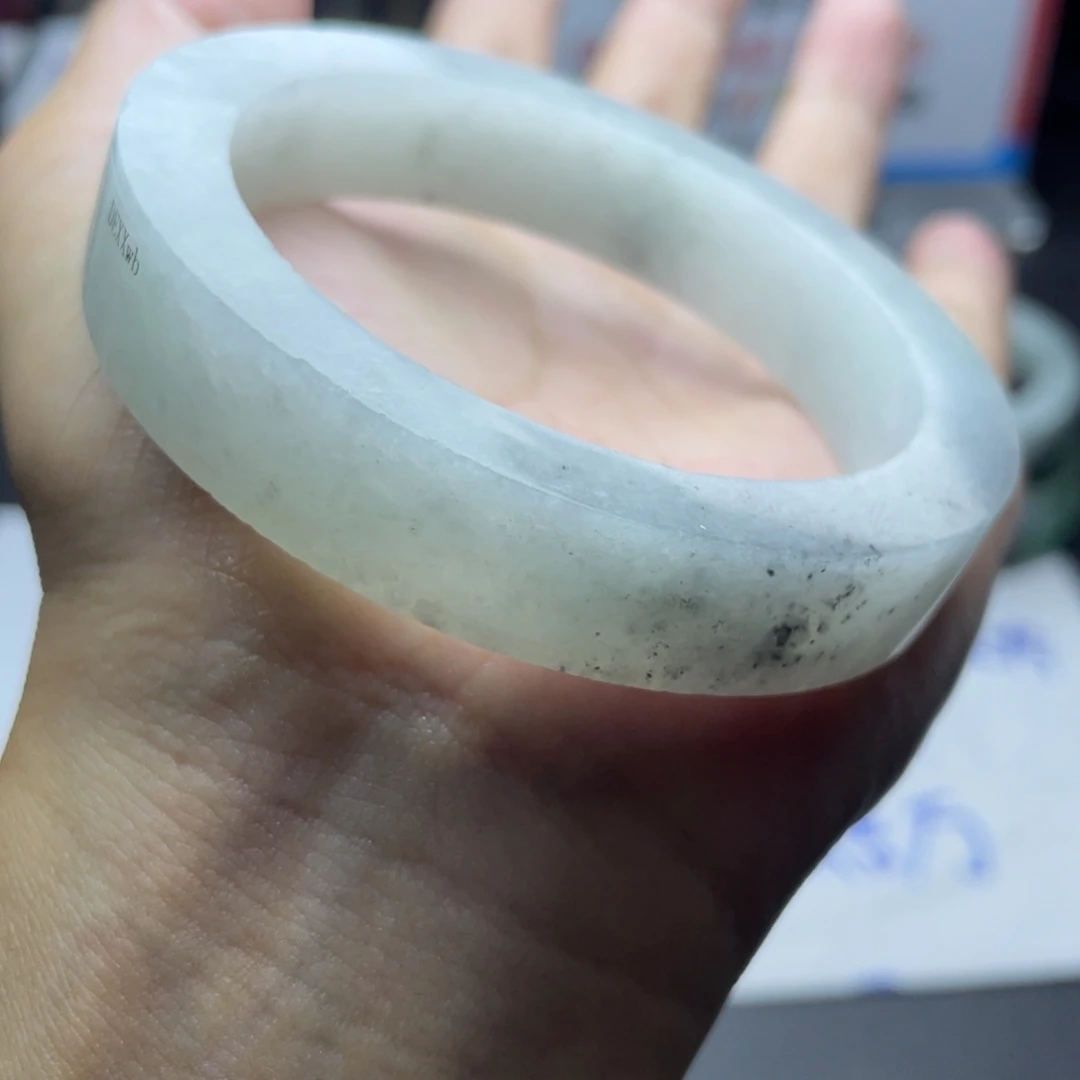 定制翡翠未镶嵌缅A翡翠多样性发一