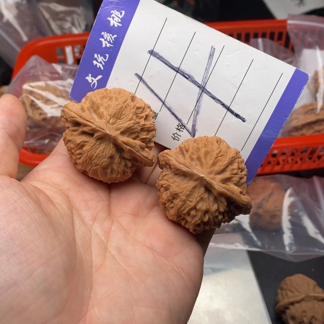 文玩核桃吊坠44宫灯