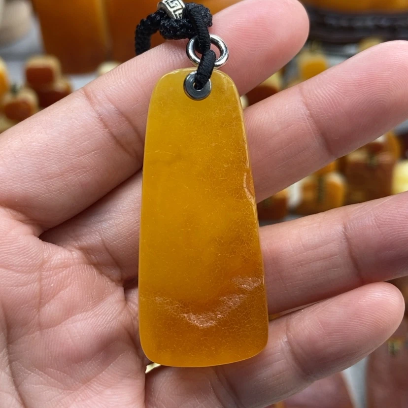 【闪购商品】琥珀颈饰未镶嵌