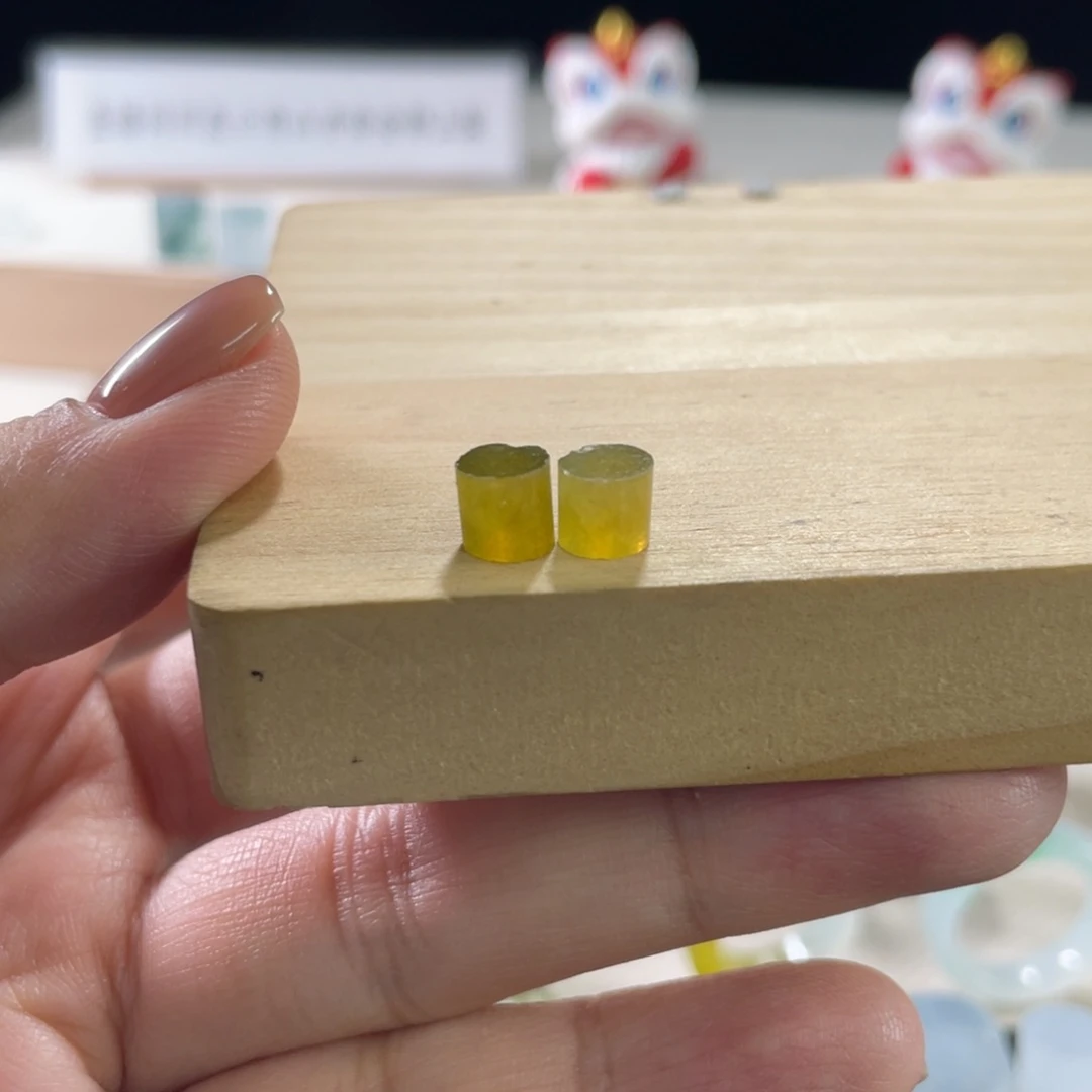 定制翡翠未镶嵌冰黄