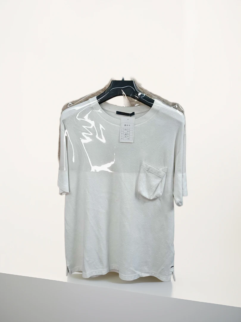 99新 LouisVuitton/路易威登 暗纹满印3D口袋短袖/xl/99/r95661