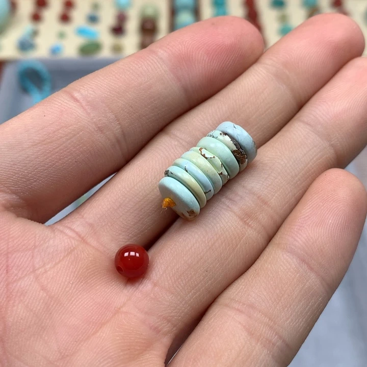 南红玛瑙配饰未镶嵌