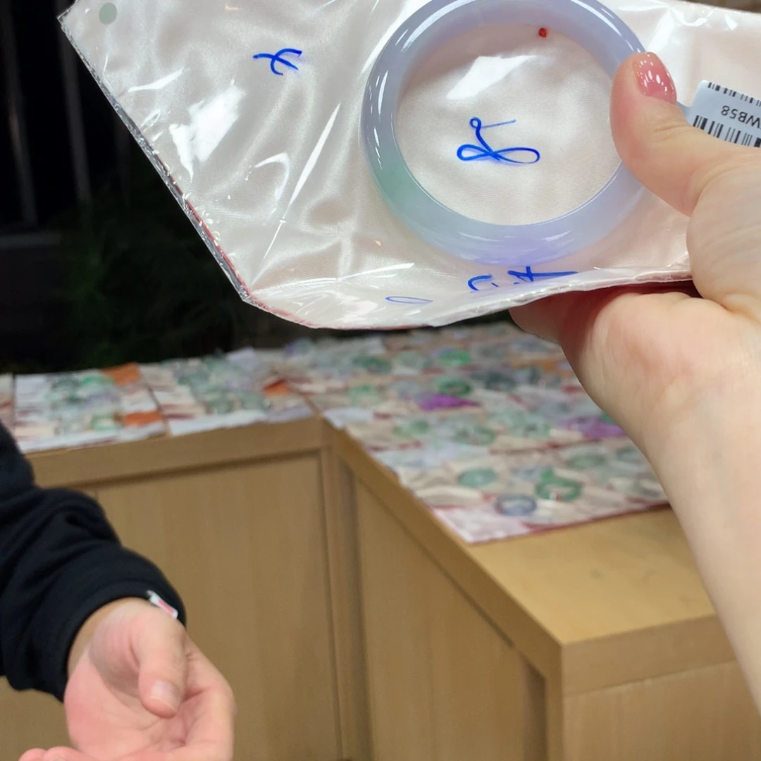 未镶嵌手镯翡翠不退不换